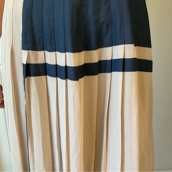 SOLD - BGBC Maxazira Runway pleaded dress, sleeveless, taupe, navy and red, Sz M - Picture 11 of 16